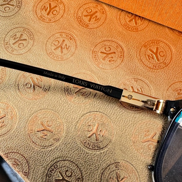 Louis Vuitton Black and Gold Sunglasses - Picture 4 of 5